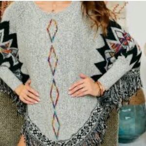 Myespen‎ Tribal Sweater Poncho with Fringe. OS (813)